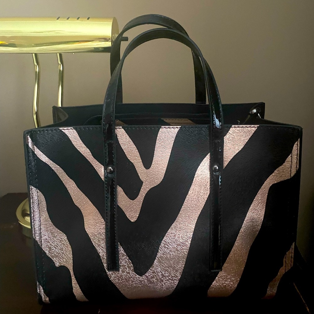 Black & silver zebra print tote